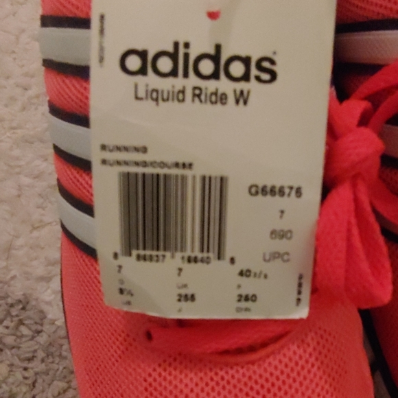 Adidas running shoes - Picture 2 of 3